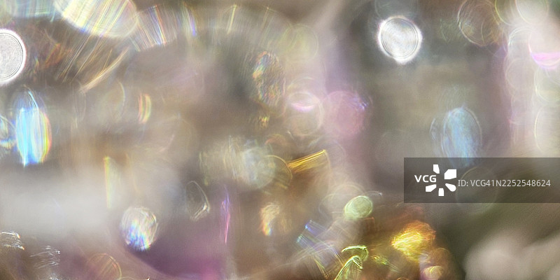 明亮且色彩丰富的失焦灯光图片素材