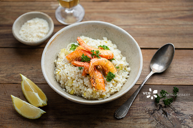 自制奶油韭葱虾烩饭图片素材