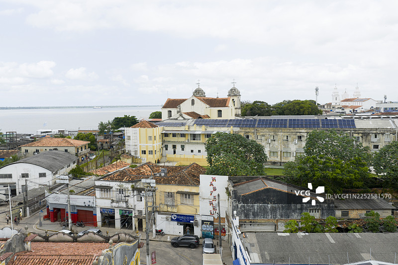 城市港口区域的鸟瞰图图片素材