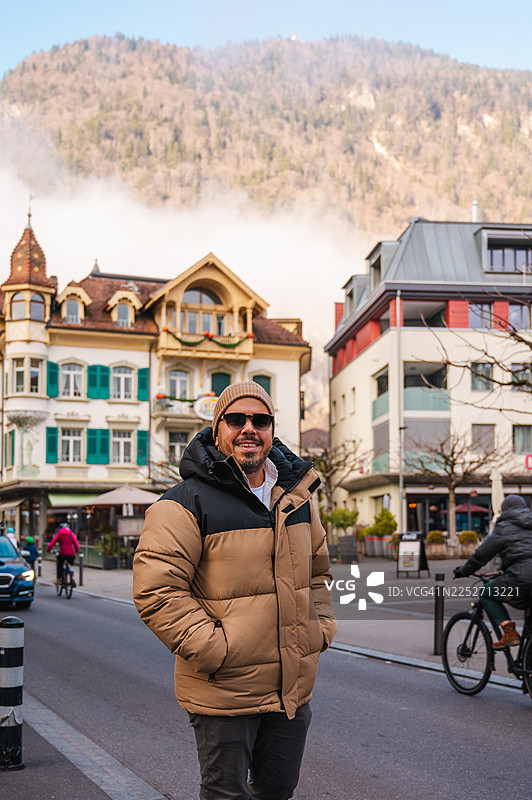 因特拉肯男子肖像图片素材