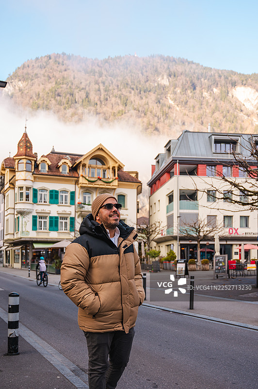 因特拉肯男子肖像图片素材