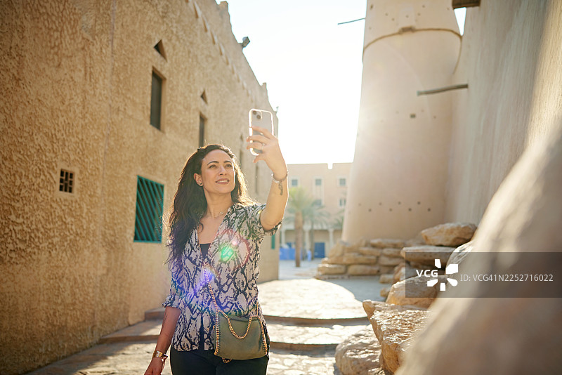 游客拍摄利雅得马斯马克城堡的外部图片素材