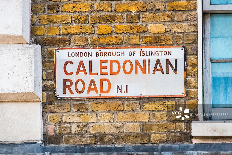 珐琅加利多尼亚路标图片素材