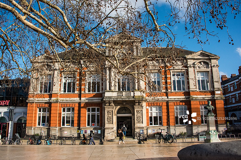 冬季的泰特中央公共图书馆外观图片素材