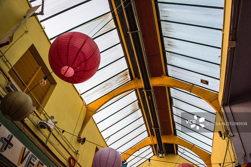 布里克斯顿村的天窗屋顶和天窗图片素材