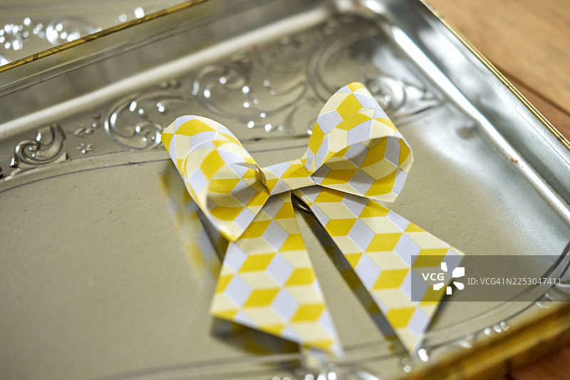 手工制作的蝴蝶结，为夏日派对造型增添亮点图片素材