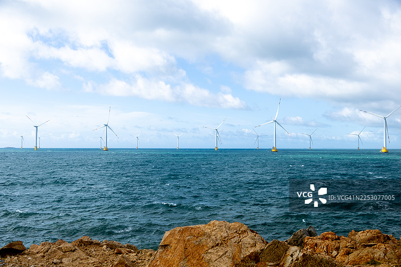 岸边的风车图片素材