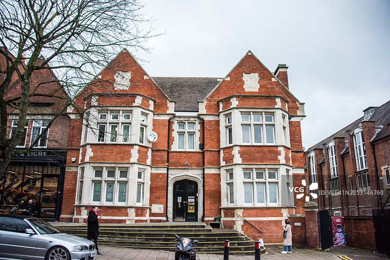 萨鲁斯伯里路建筑物的正面图图片素材