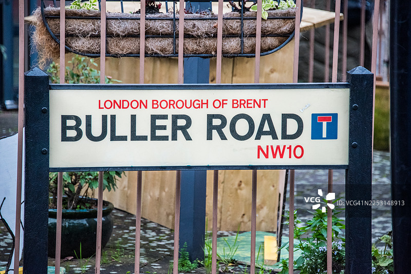 布勒路街牌，位于布伦特图片素材