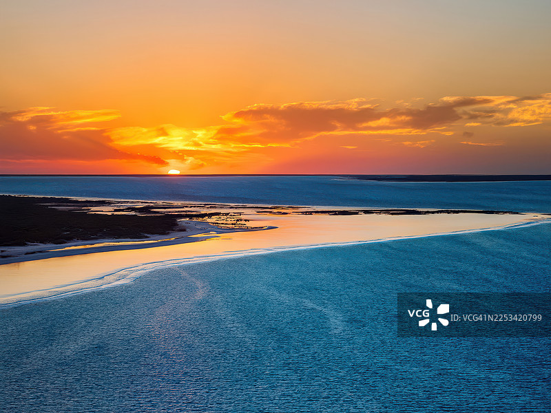 澳大利亚金伯利地区日落时分的壮丽海景图片素材