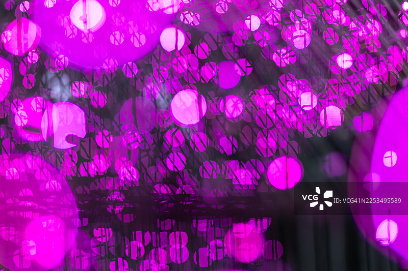 失焦的圣诞灯饰图片素材