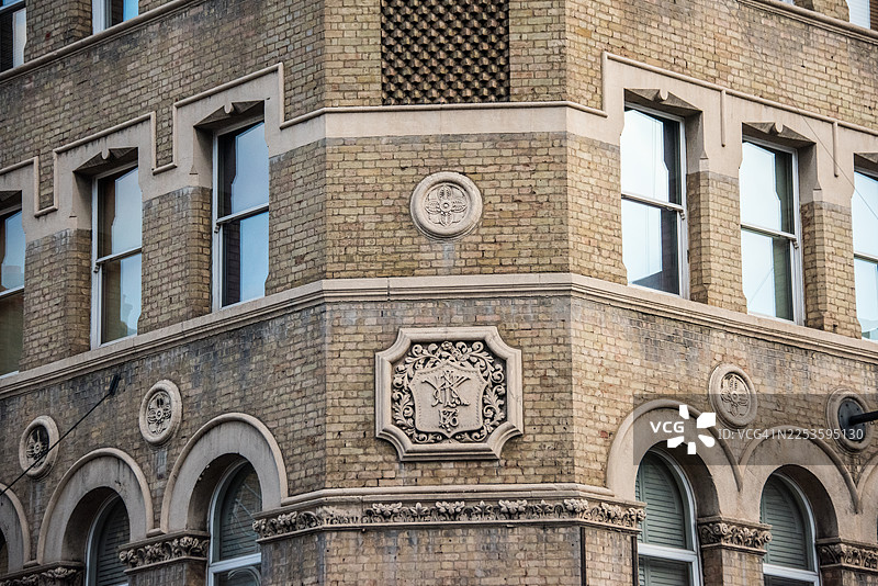 鹰角大楼的建筑细节图片素材