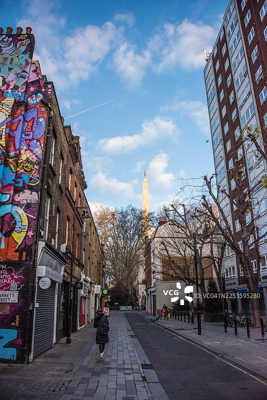 从加勒特街望向圣卢克教堂尖顶图片素材