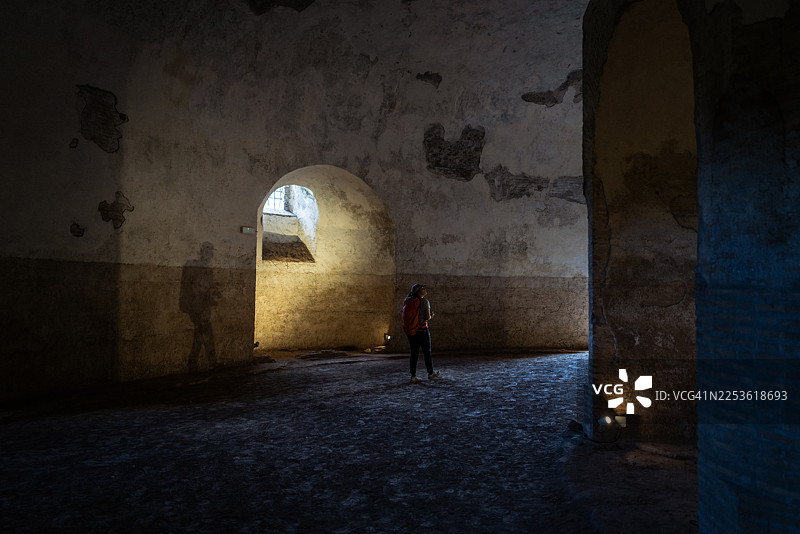 罗马罗马大道罗慕路斯陵墓内部图片素材