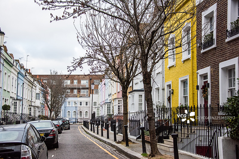 多彩的乔治亚风格联排别墅在拜沃特街图片素材