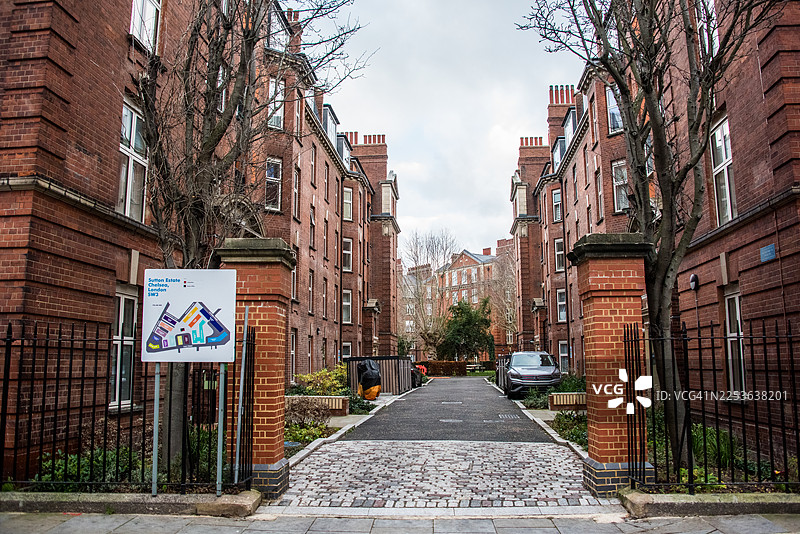 萨顿住宅建筑群的入口，位于凯尔街图片素材