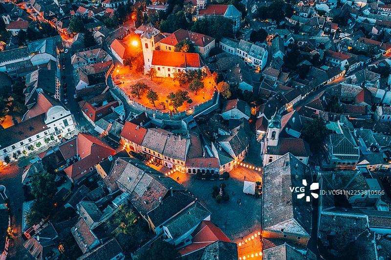 匈牙利圣安德烈老城区的鸟瞰图图片素材