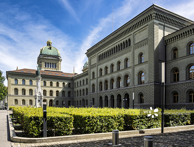 瑞士首都伯尔尼的瑞士议会大厦广场。瑞士。图片素材