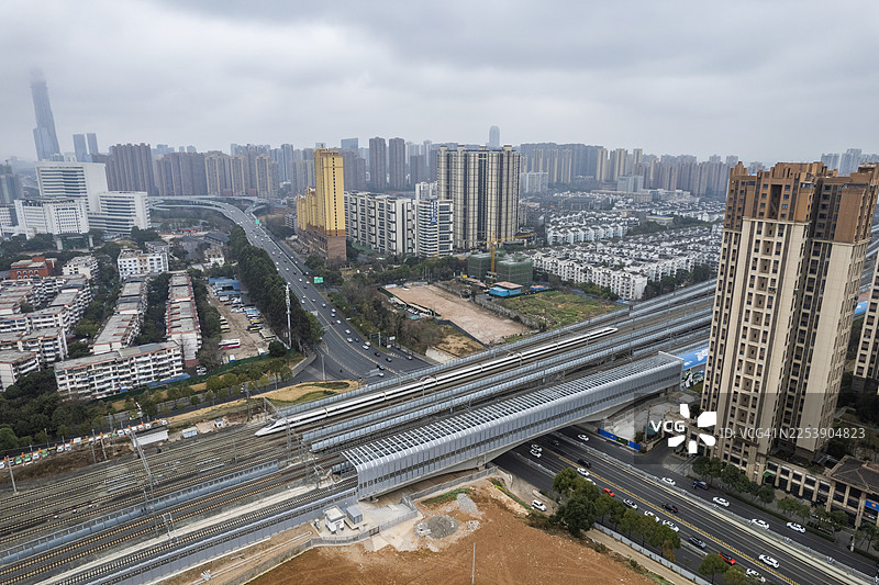 俯瞰成都密集的高铁列车图片素材