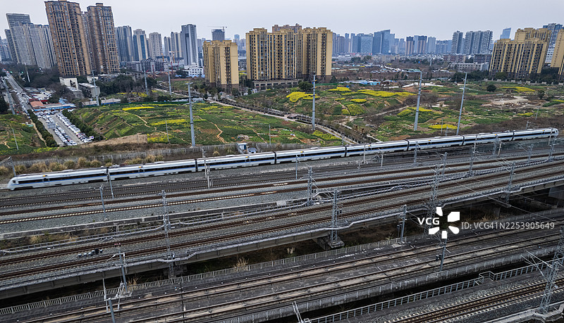 俯瞰成都密集的高速列车图片素材