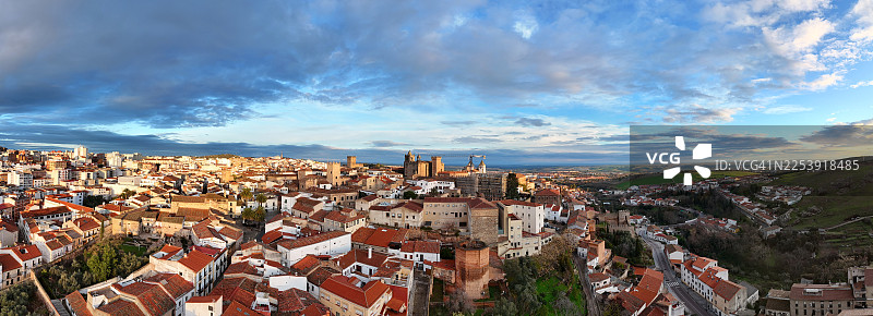 卡塞雷斯市全景图片素材