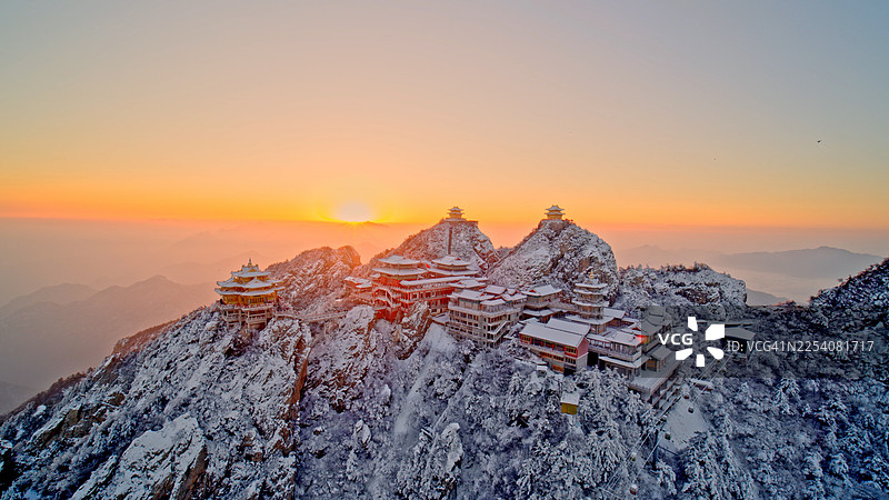 云海，老君山航拍，河南洛阳，中国，亚洲。伏牛山，秦岭。图片素材