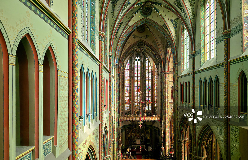 荷兰乌得勒支圣威廉布罗德教堂的新哥特式室内设计图片素材