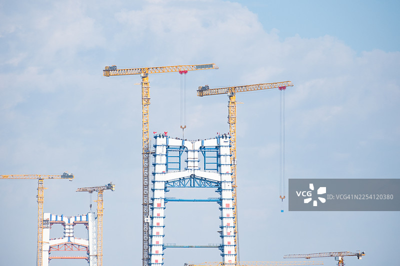 跨海大桥正在建设中。图片素材