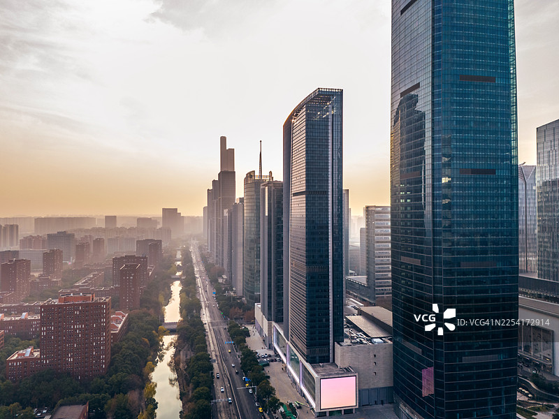 城市写字楼的鸟瞰图图片素材