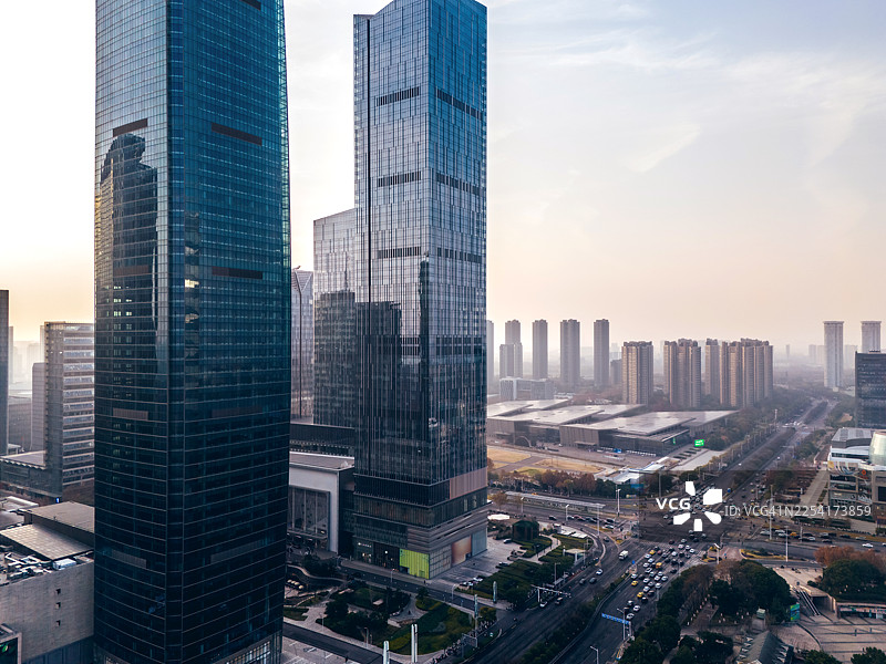 城市写字楼的鸟瞰图图片素材