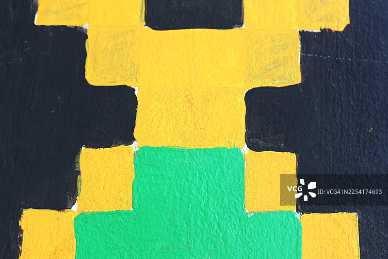 艺术和手工艺是乡村生活的延伸。男女老少制作描绘当地动物的竹编和木雕。图片素材