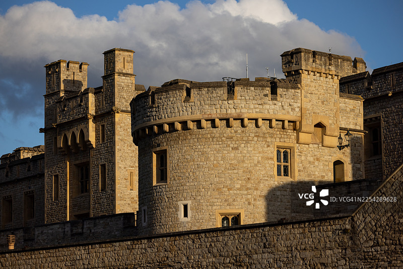 伦敦塔的历史石墙图片素材