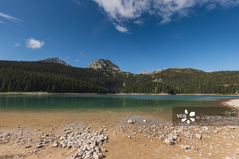 杜米托尔国家公园的黑湖，距蒙特内哥罗扎布利亚克市中心几分钟路程图片素材