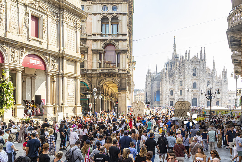 米兰，大教堂广场景观图片素材
