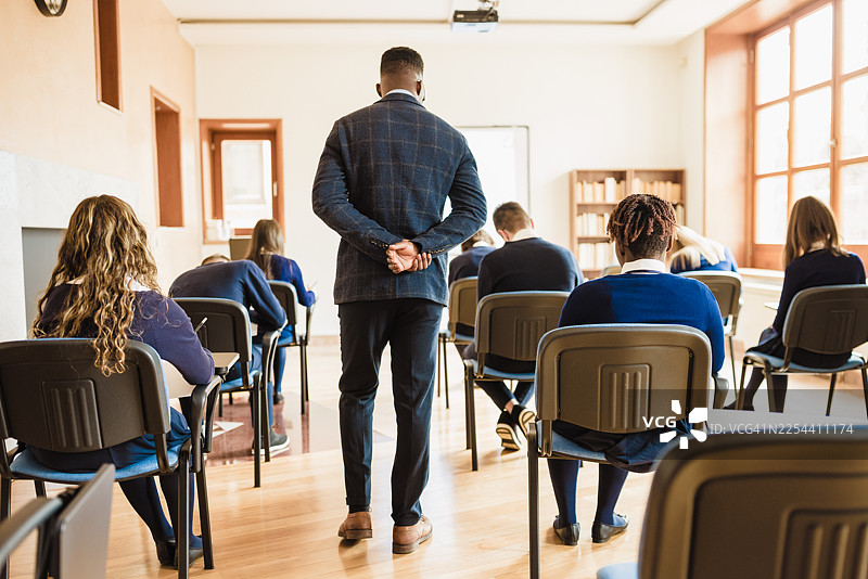 教室考试监考图片素材