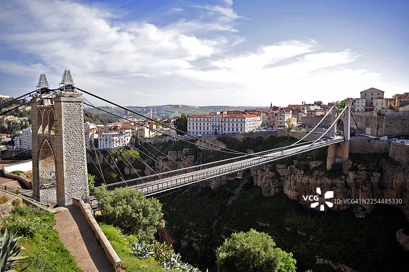 鲁姆勒河峡谷与桥梁。君士坦丁 - 阿尔及利亚图片素材