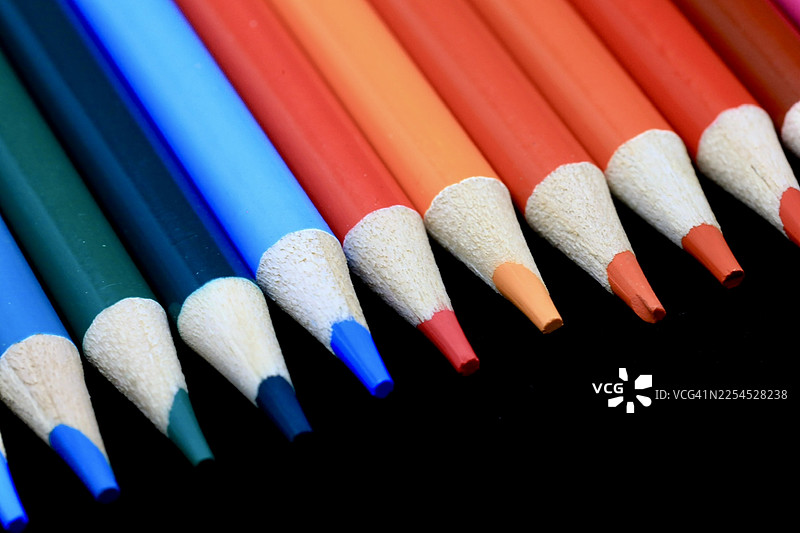 五颜六色的铅笔图片素材