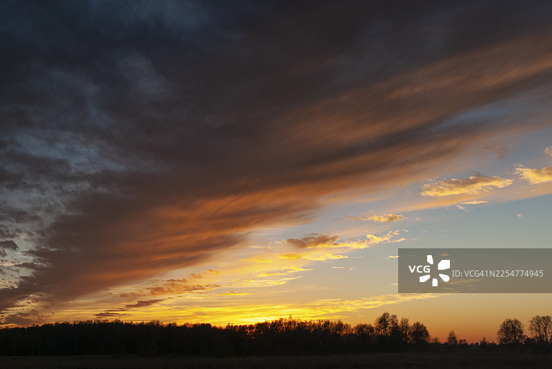 德国下萨克森州雷登市的雷登沼泽地的日落图片素材
