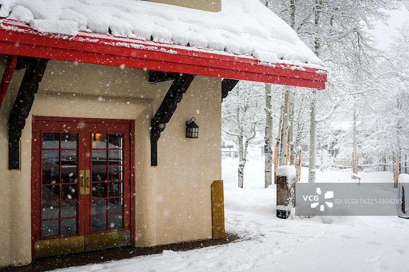 奥林匹克村旅馆的皑皑白雪图片素材