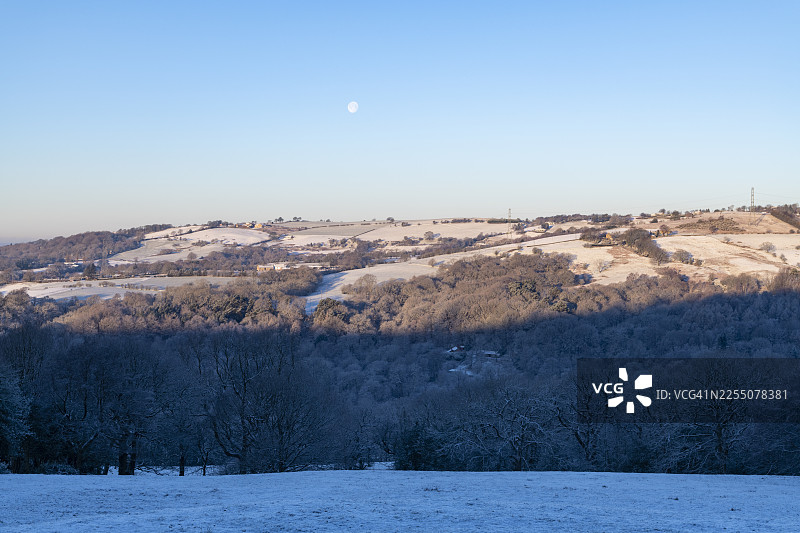 英格兰西北部山丘上寒冷刺骨的清晨图片素材