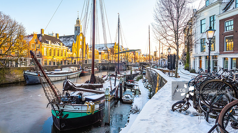 鹿特丹的代尔夫斯港下雪了图片素材