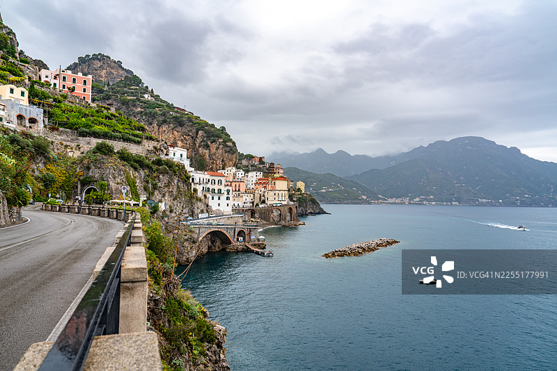 意大利拉韦洛阿马尔菲海岸线景观图片素材