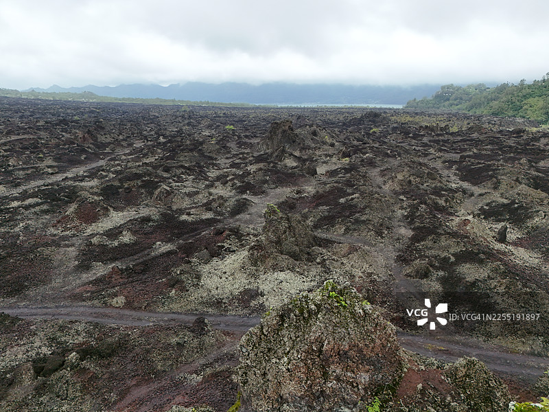 巴厘岛的黑色熔岩地貌图片素材