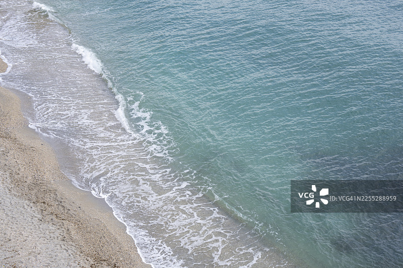 碧绿的海水遇见沙滩图片素材