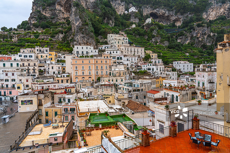 意大利拉韦洛阿特拉尼小镇的鸟瞰图图片素材