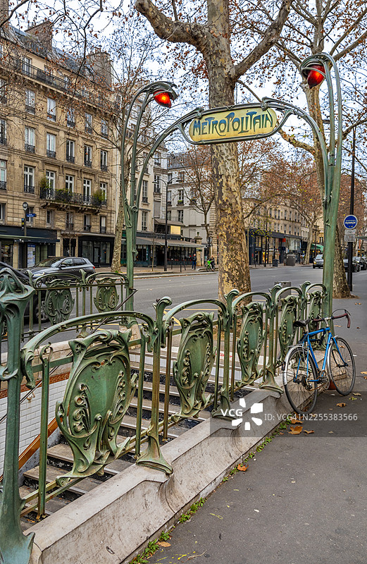 巴黎地铁入口标志，巴黎，法国图片素材