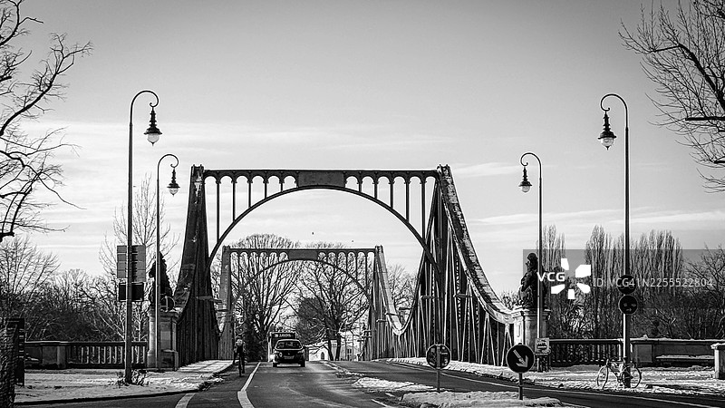 格里尼克桥，又称“间谍桥”，是连接柏林和波茨坦的著名历史地标。图片素材