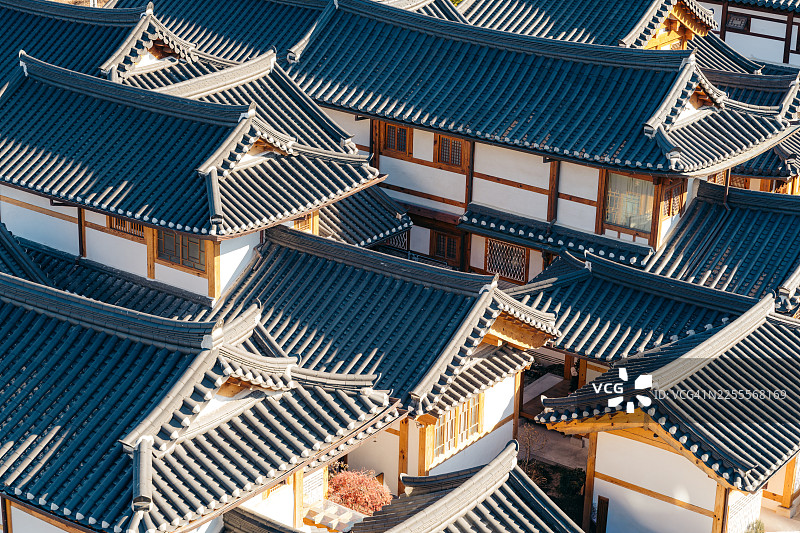 韩国传统韩屋屋顶，恩平韩屋村，首尔图片素材