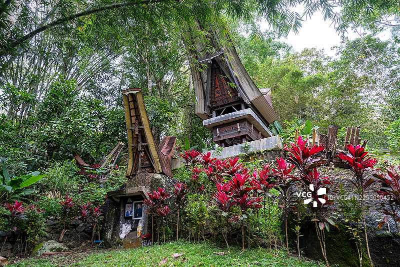 北托拉雅的通孔南葬屋博里卡林布昂图片素材