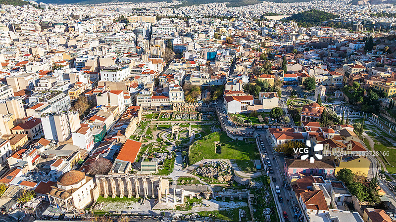 希腊雅典老城区和考古遗址的鸟瞰图图片素材